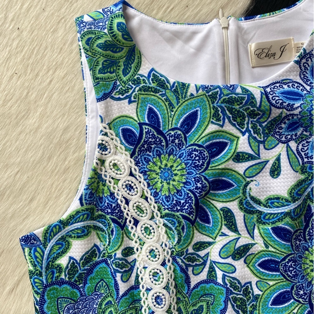 Eliza J dress with a vibrant blue and green floral pattern - Picture 5 of 8